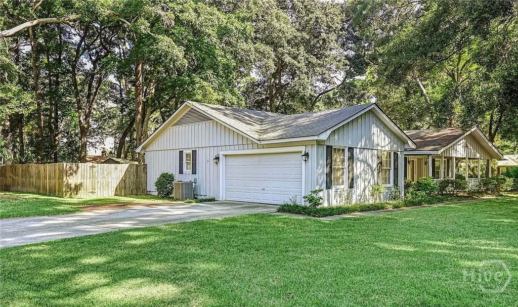 Photo of 206 Hillary Road, Savannah, GA 31410 (MLS # SA365127)