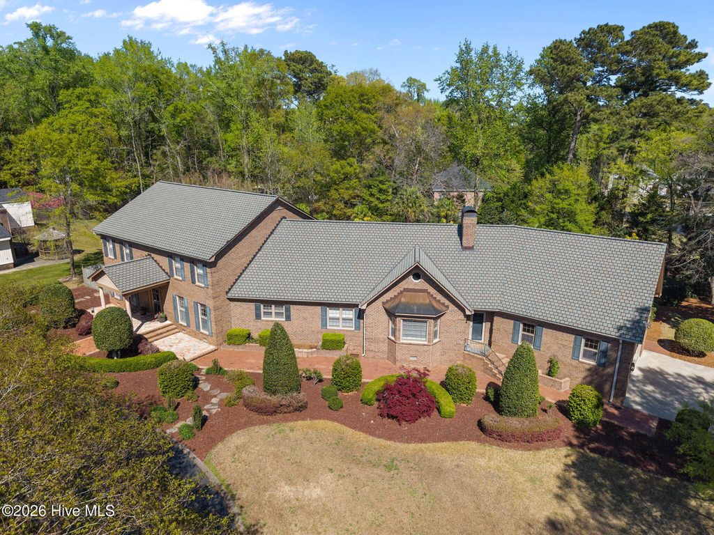 Photo of 120 Robin Road, Greenville, NC 27858 (MLS # 100571165)