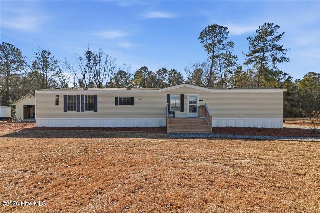 Photo of 284 Faison W Mcgowan Road, Kenansville, NC 28349 (MLS # 100548220)