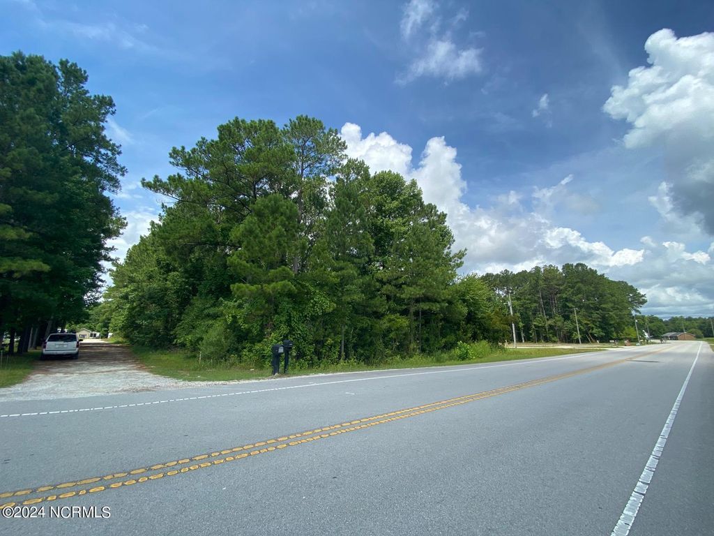 Photo of 3 Old 30 Road, Jacksonville, NC 28546 (MLS # 100456051)