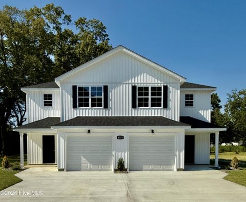 Townhouse For Sale - 4371 W Pine Street #A<br/> Pitt County, Farmville, NC 27828