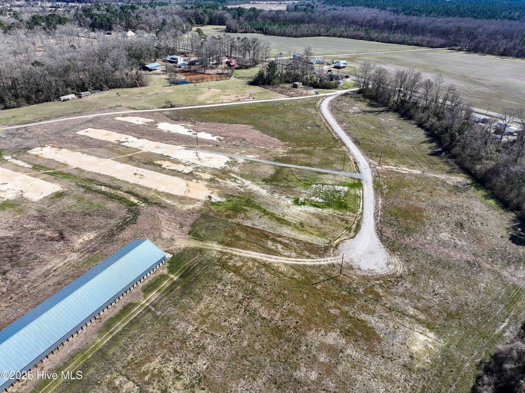 Photo of 108 Peewee Murphy Lane, Richlands, NC 28574 (MLS # 100492499)