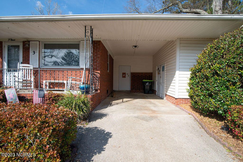 Photo of 3 Princeton Drive, Jacksonville, NC 28546 (MLS # 100550448)