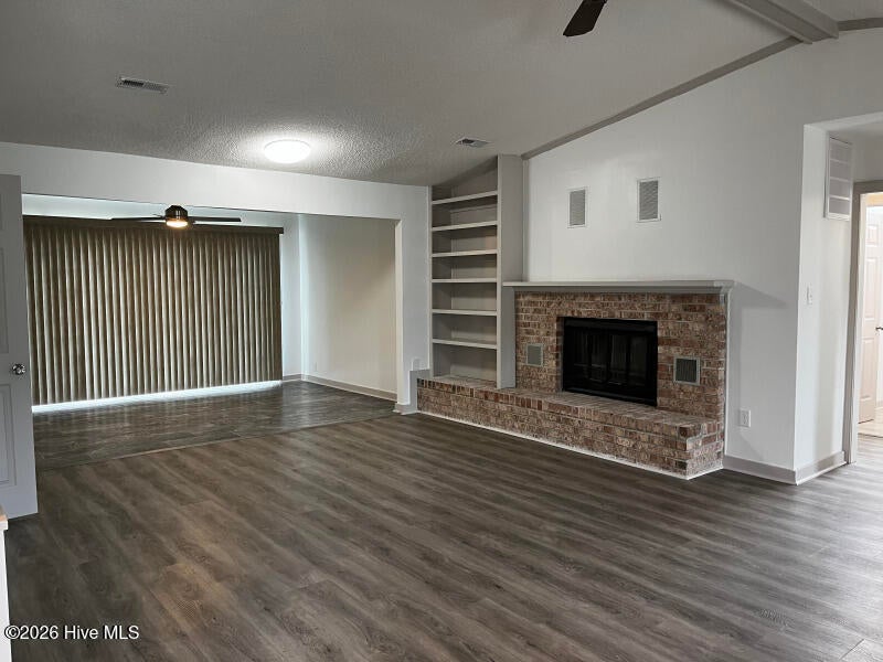 905 Grenada Court