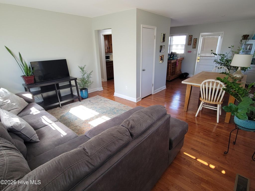 Photo of 2038 Washington Street, Wilmington, NC 28401 (MLS # 100554451)