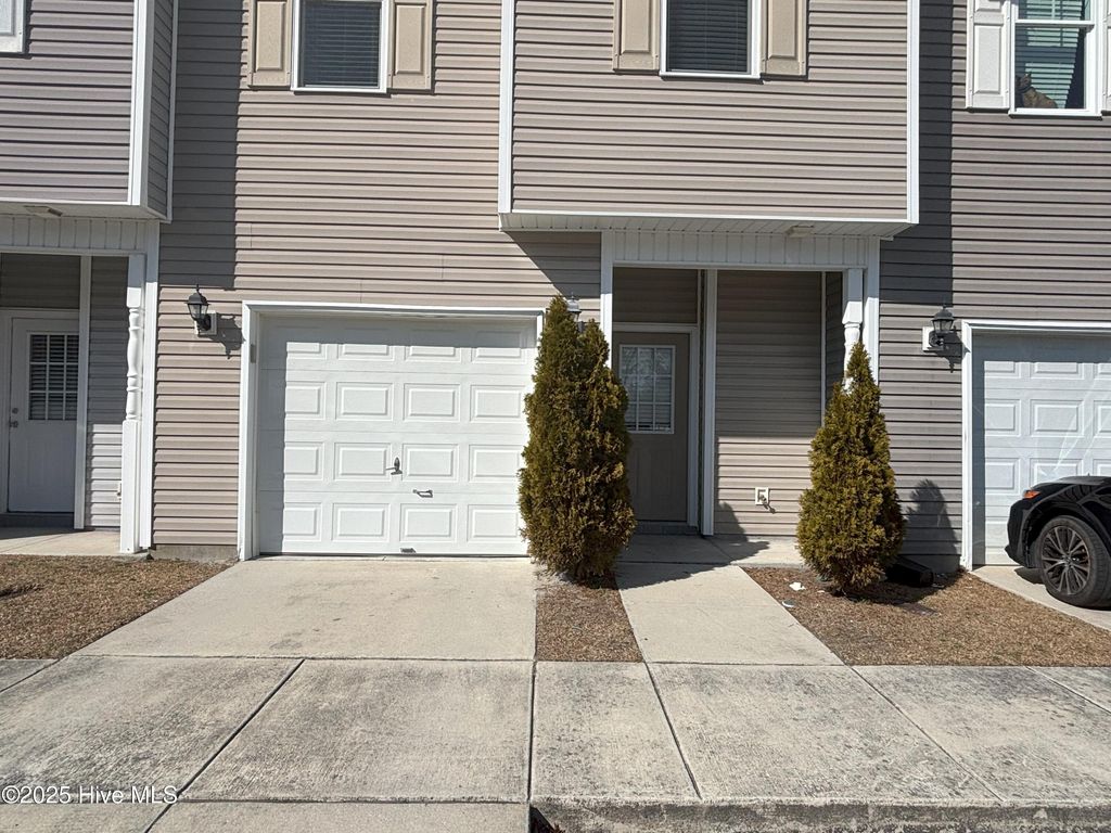 Photo of 116 Waterstone Lane, Jacksonville, NC 28546 (MLS # 100581752)