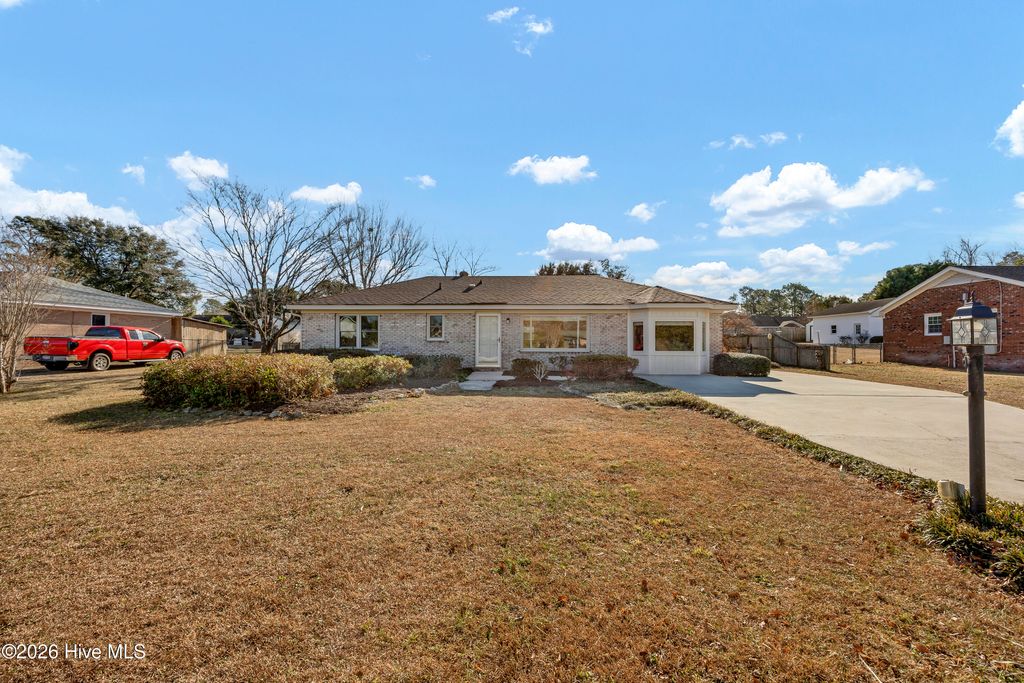 Photo of 5314 Lord Tennyson Road, Wilmington, NC 28405 (MLS # 100547308)