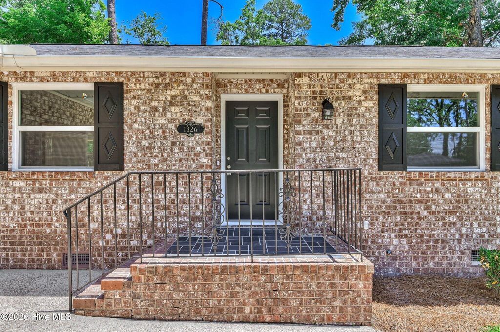 Photo of 1326 Martinique Drive, Augusta, GA 30909 (MLS # 100576430)