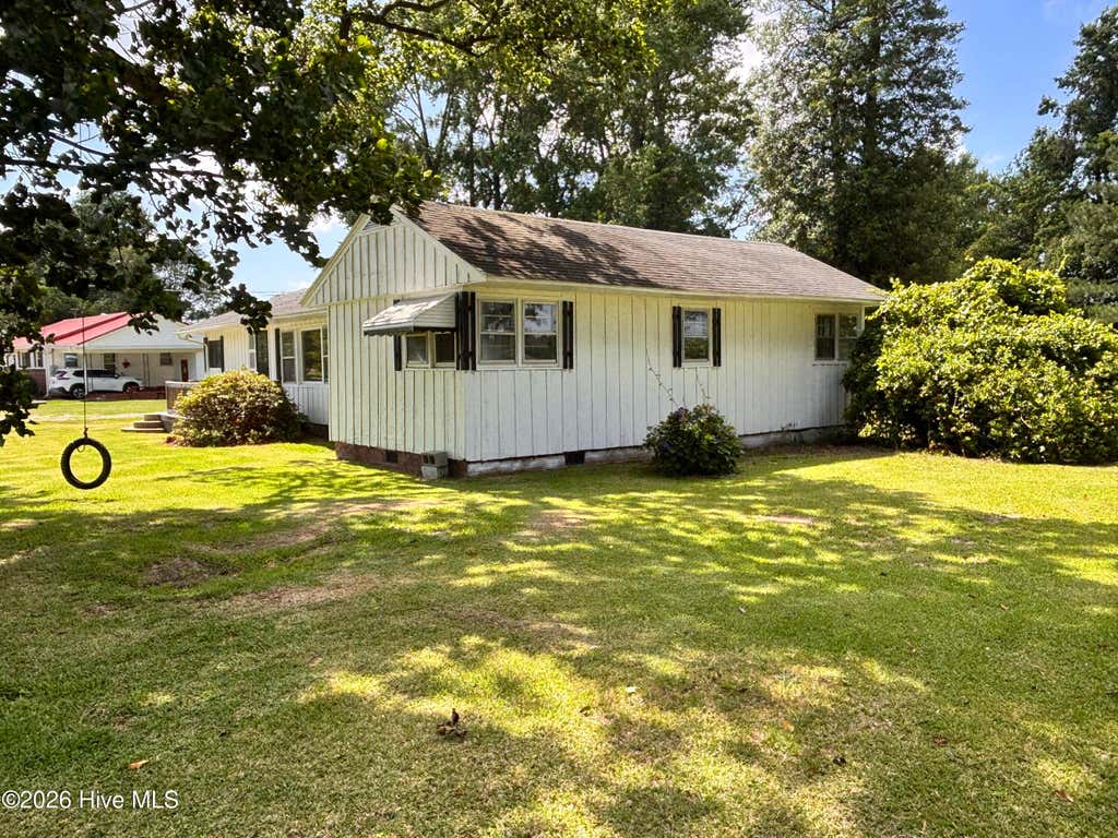 Photo of 735 Faison Highway, Clinton, NC 28328 (MLS # 100583317)