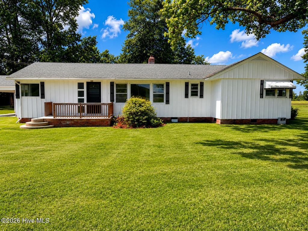 Photo of 735 Faison Highway, Clinton, NC 28328 (MLS # 100583317)