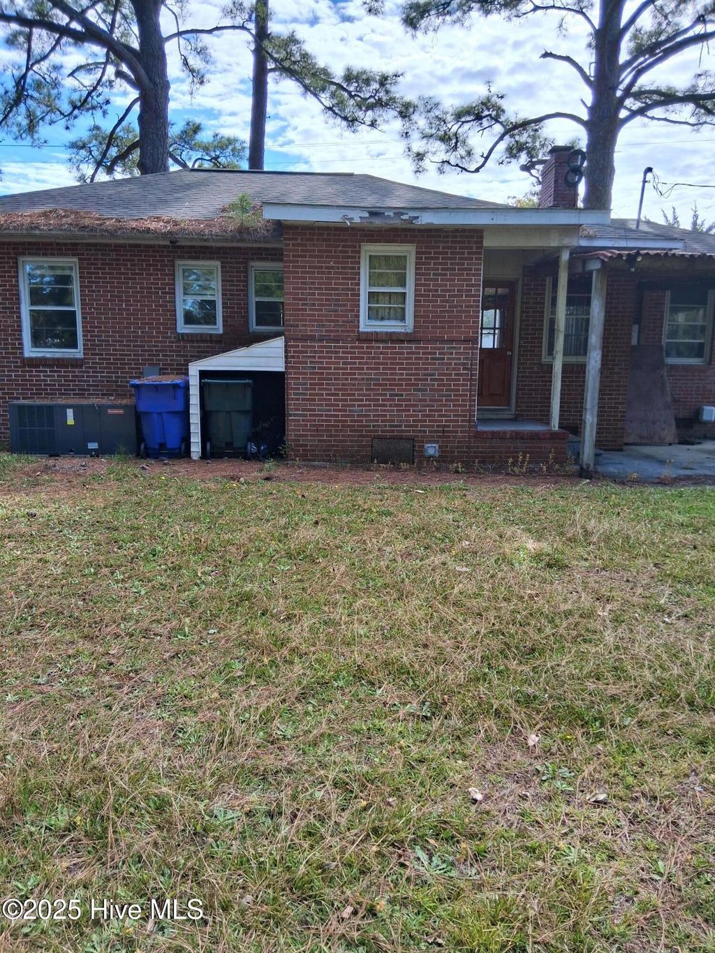 Photo of 422 Howard Boulevard, Newport, NC 28570 (MLS # 100538643)