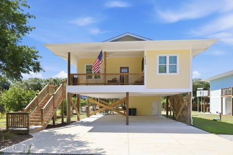 Homes For Sale - 7205 Sound Drive<br/> Carteret County, Emerald Isle, NC 28594