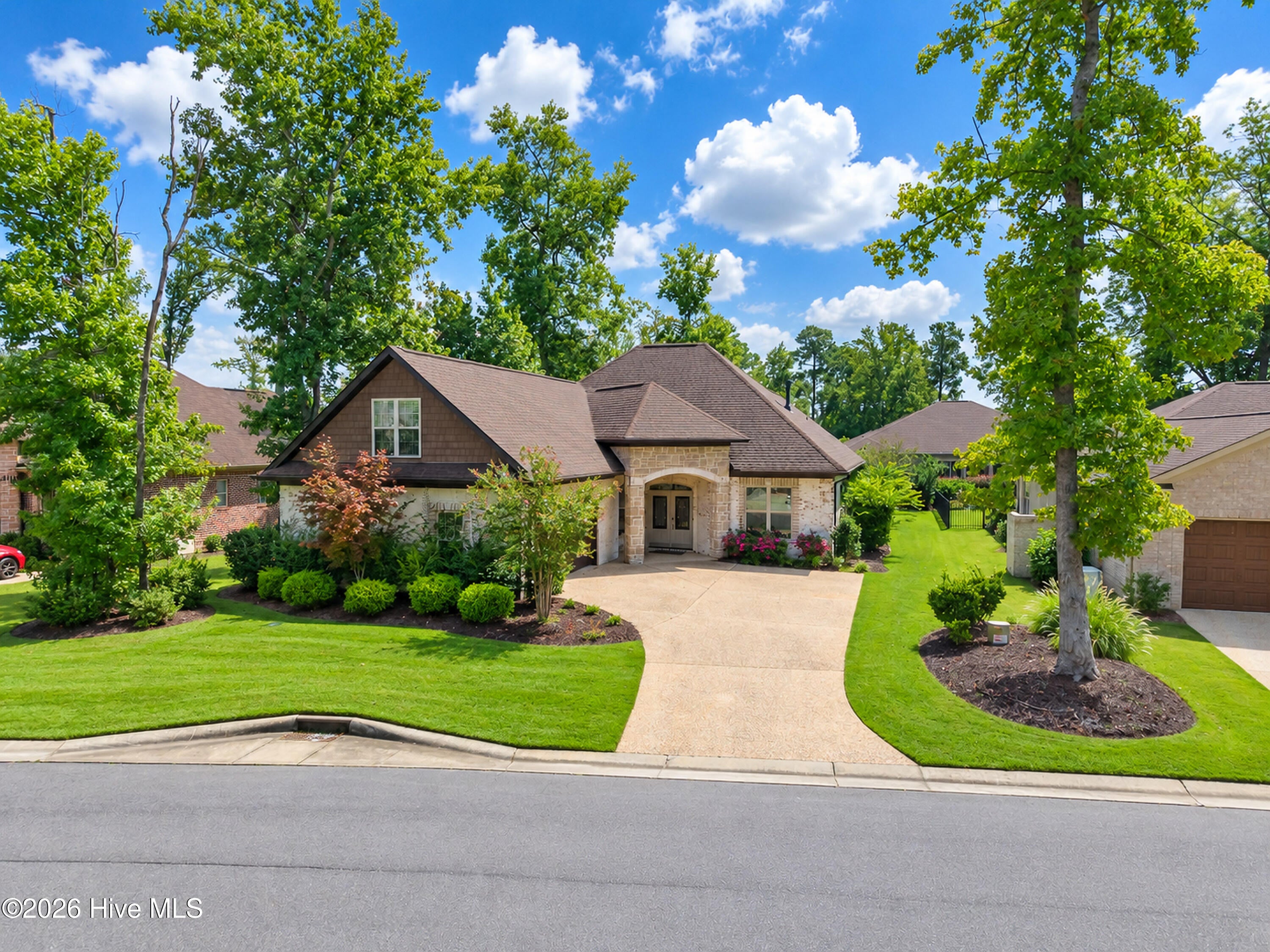 656 Jenoa Drive