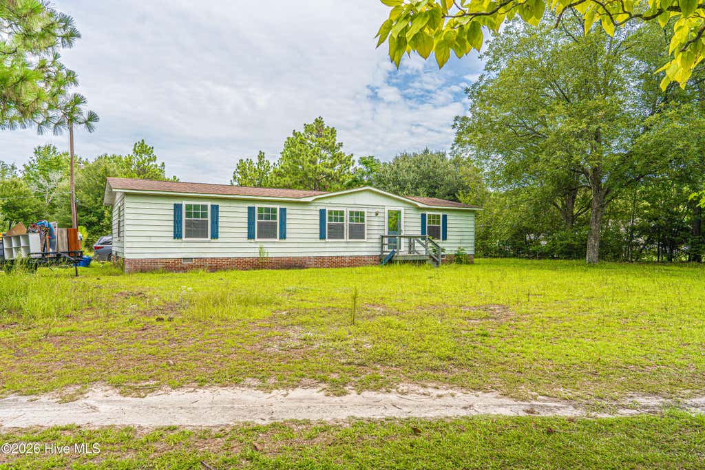 Photo of 2820 Roseland Road, Aberdeen, NC 28315 (MLS # 100598386)