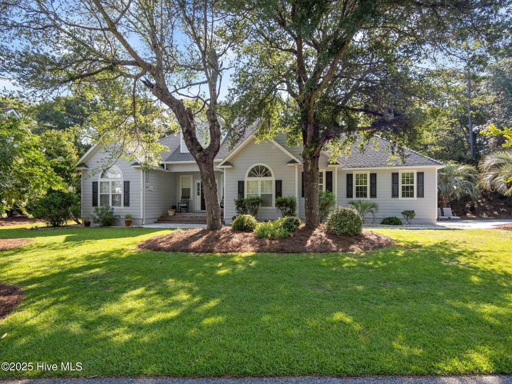 Photo of 9706 Ashley Place, Emerald Isle, NC 28594 (MLS # 100519195)