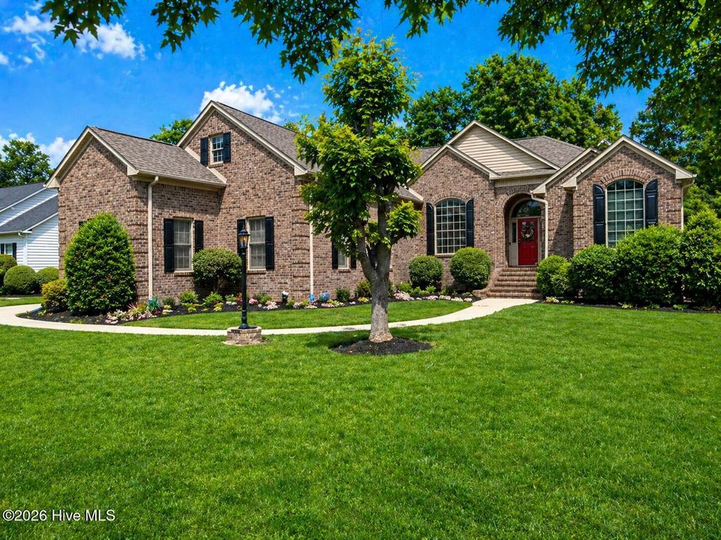 Photo of 106 Brugg Court, New Bern, NC 28562 (MLS # 100570708)