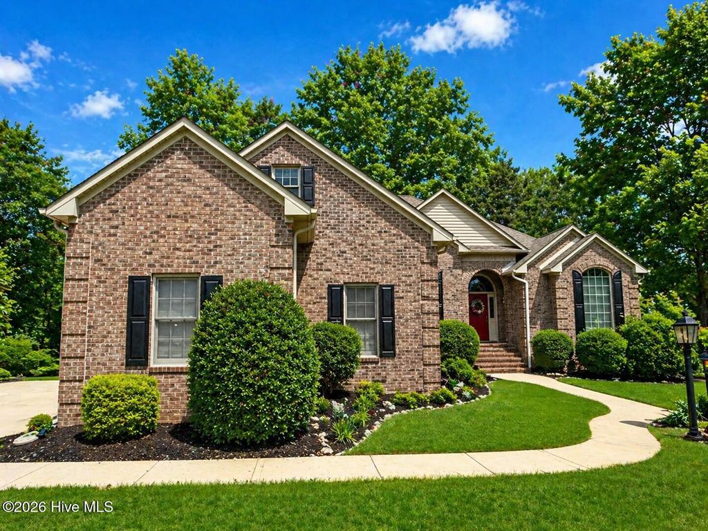 Photo of 106 Brugg Court, New Bern, NC 28562 (MLS # 100570708)