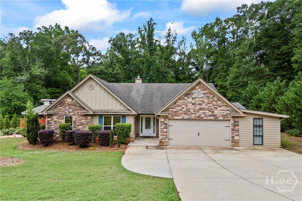 Photo of 681 Carla Court, Winder, GA 30680 (MLS # CL356940)