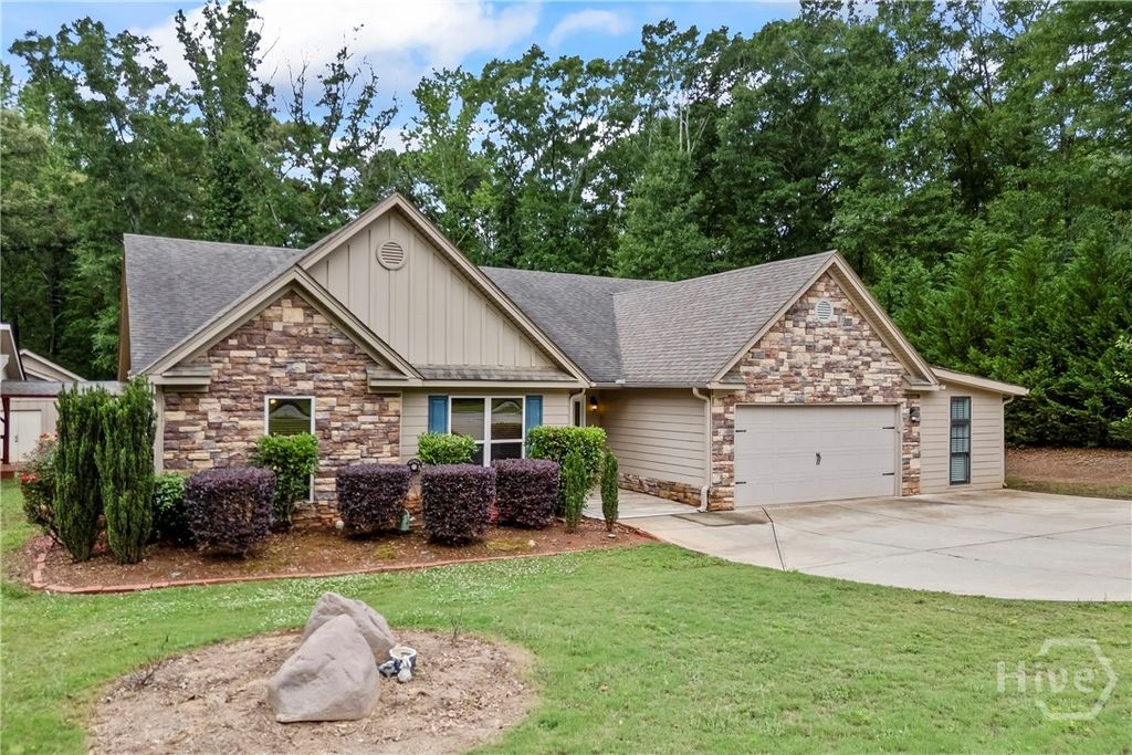 Photo of 681 Carla Court, Winder, GA 30680 (MLS # CL356940)