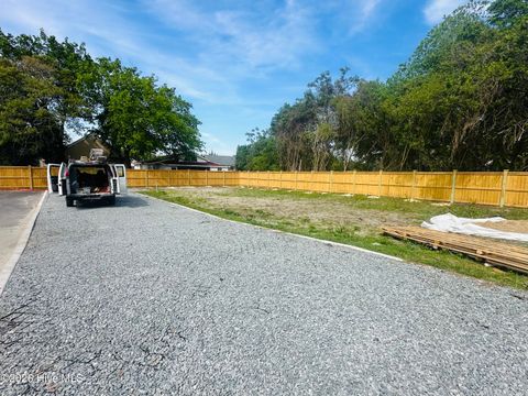 Tiny photo for 510 Mcrae Street #103, Wilmington, NC 28401 (MLS # 100566843)