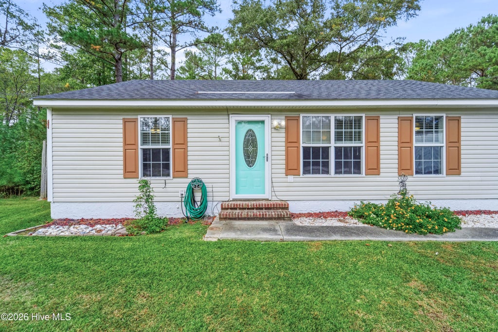 Photo of 1151 Old 30 Road, Maysville, NC 28555 (MLS # 100613587)