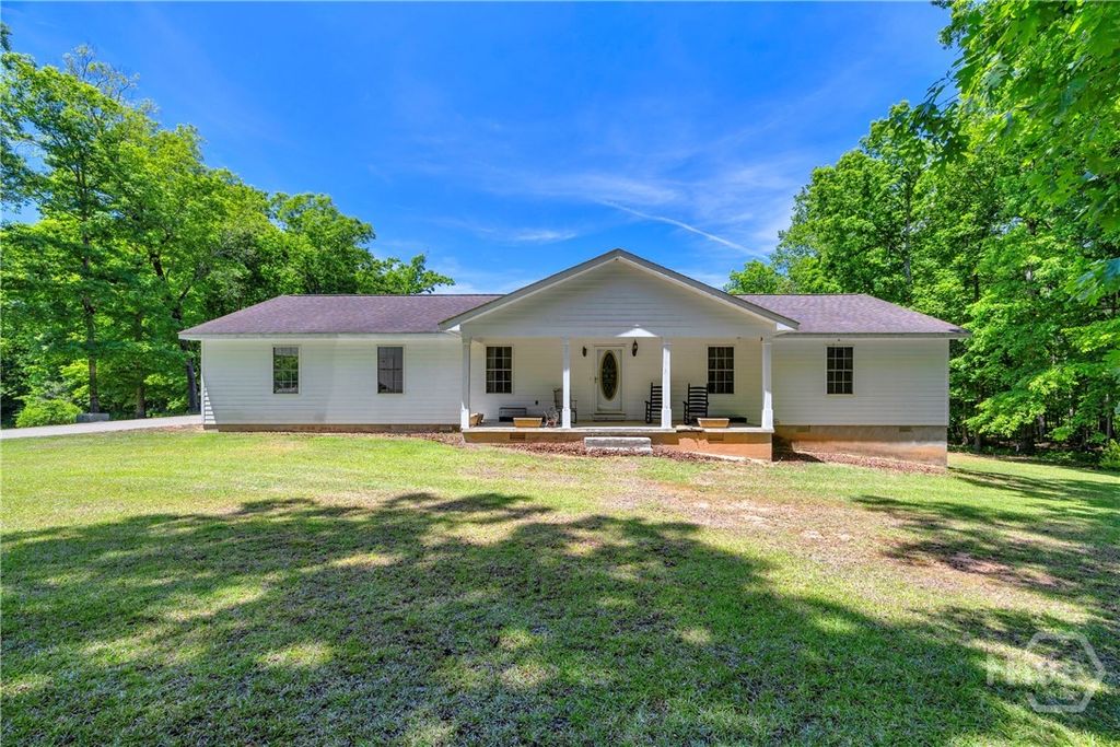 Photo of 1014 Adams Clarke Road, Commerce, GA 30530 (MLS # CL355603)