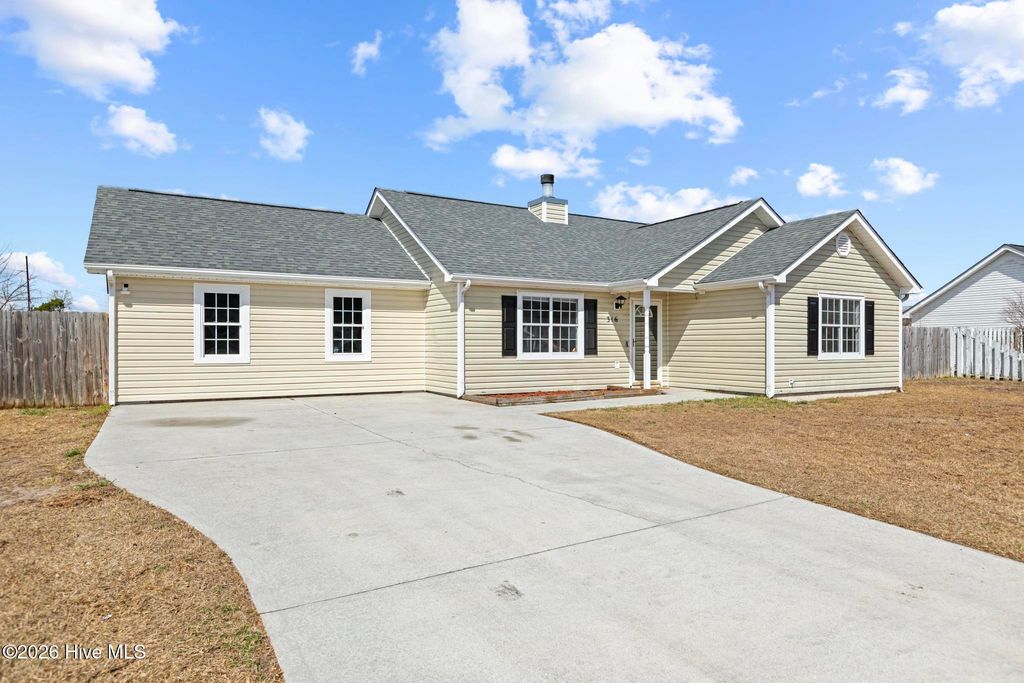 Photo of 316 Josie Court, Hubert, NC 28539 (MLS # 100558461)