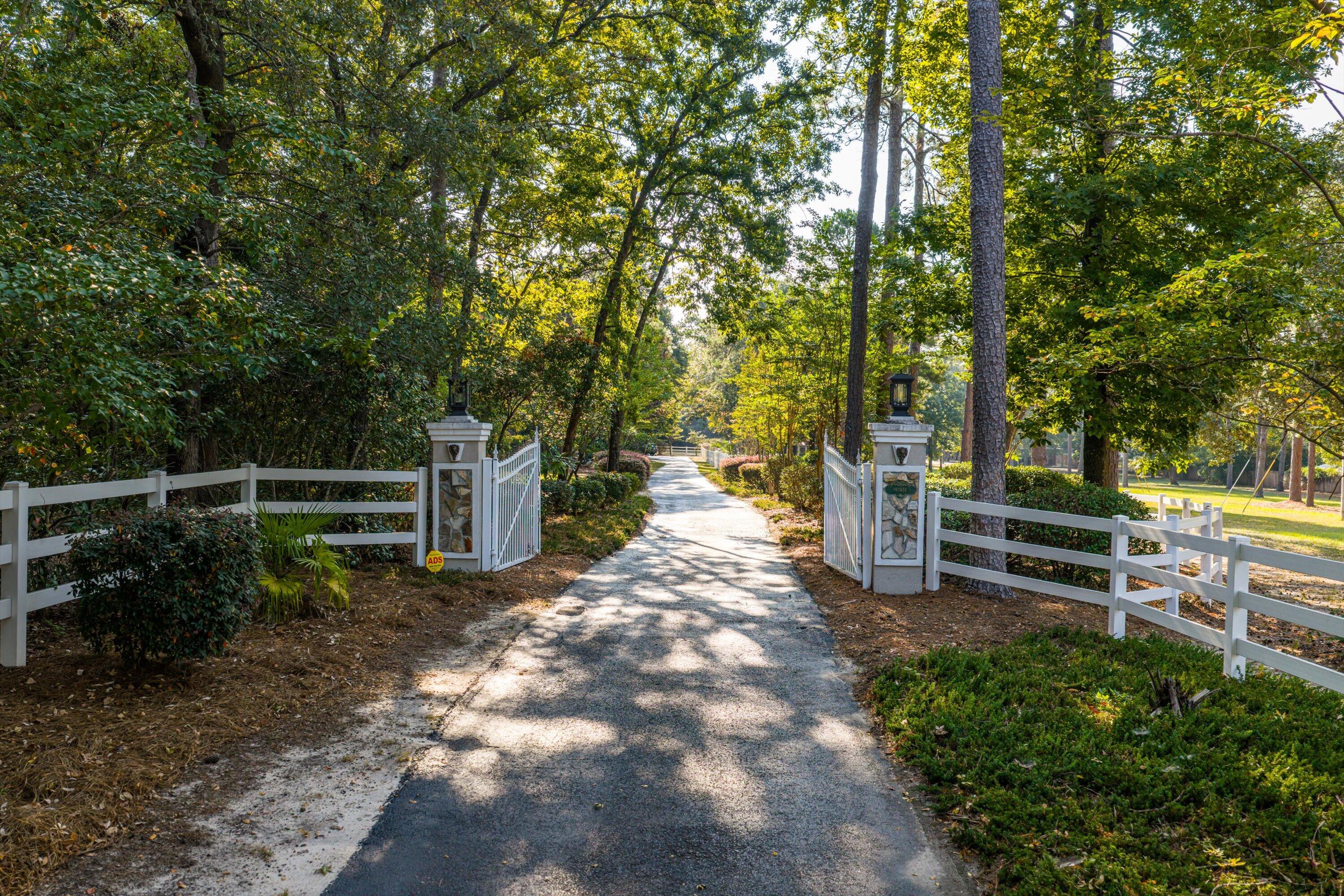 877 W Five Notch Road