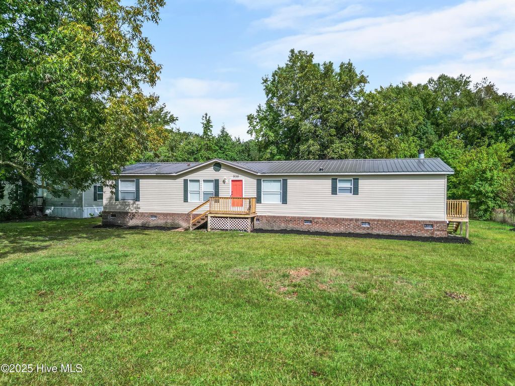 Photo of 836 Belgrade Swansboro Road, Stella, NC 28582 (MLS # 100535614)
