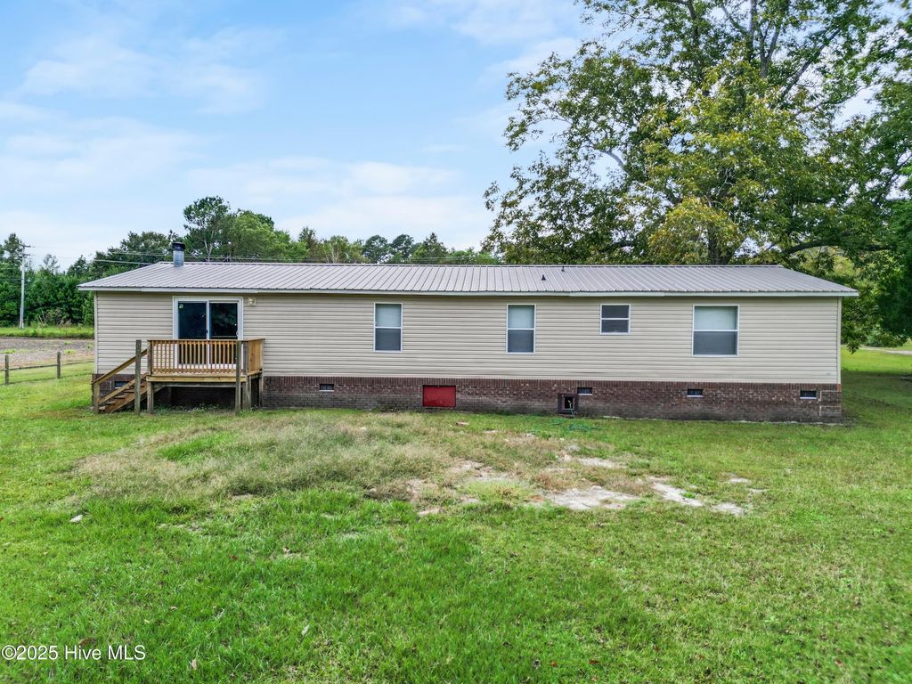 Photo of 836 Belgrade Swansboro Road, Stella, NC 28582 (MLS # 100535614)