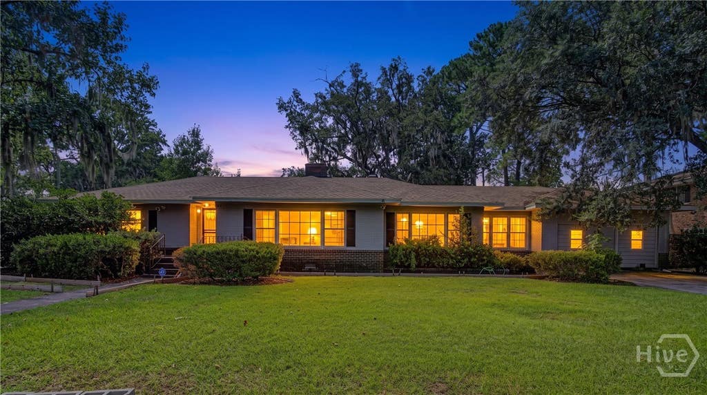 Photo of 4747 Oakview Drive, Savannah, GA 31405 (MLS # SA362760)