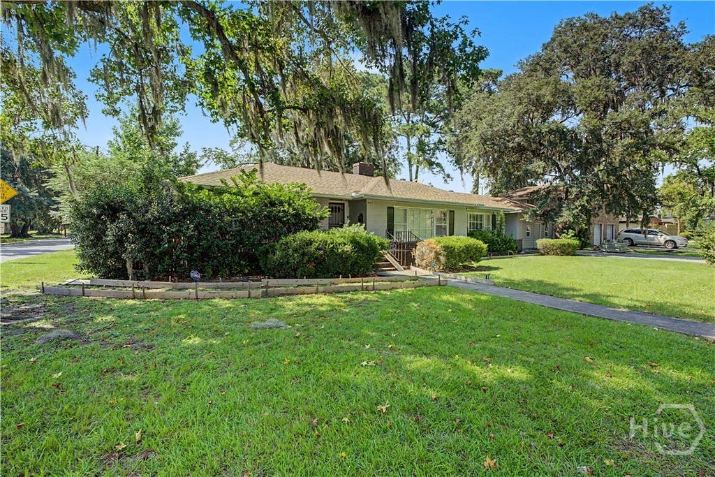 Photo of 4747 Oakview Drive, Savannah, GA 31405 (MLS # SA362760)
