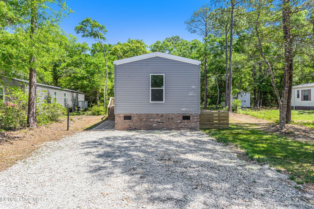 Photo of 3440 Dolphin Drive, Bolivia, NC 28422 (MLS # 100568347)