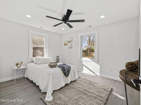 Tiny photo for 6 Glendale Road, Jacksonville, NC 28540 (MLS # 100545039)