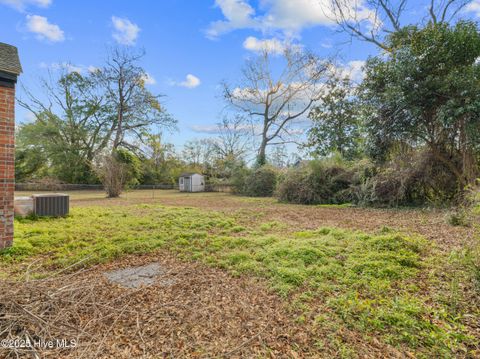 Tiny photo for 6 Glendale Road, Jacksonville, NC 28540 (MLS # 100545039)