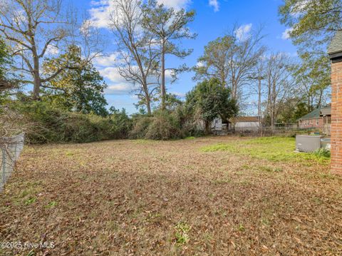 Tiny photo for 6 Glendale Road, Jacksonville, NC 28540 (MLS # 100545039)