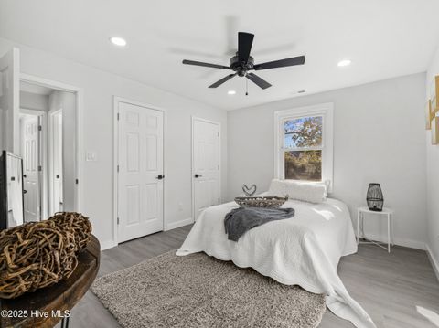 Tiny photo for 6 Glendale Road, Jacksonville, NC 28540 (MLS # 100545039)