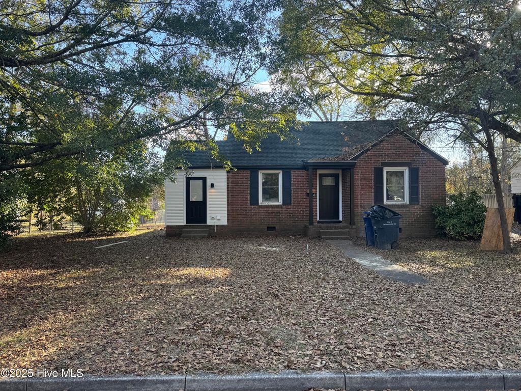 Photo of 6 Glendale Road, Jacksonville, NC 28540 (MLS # 100545039)
