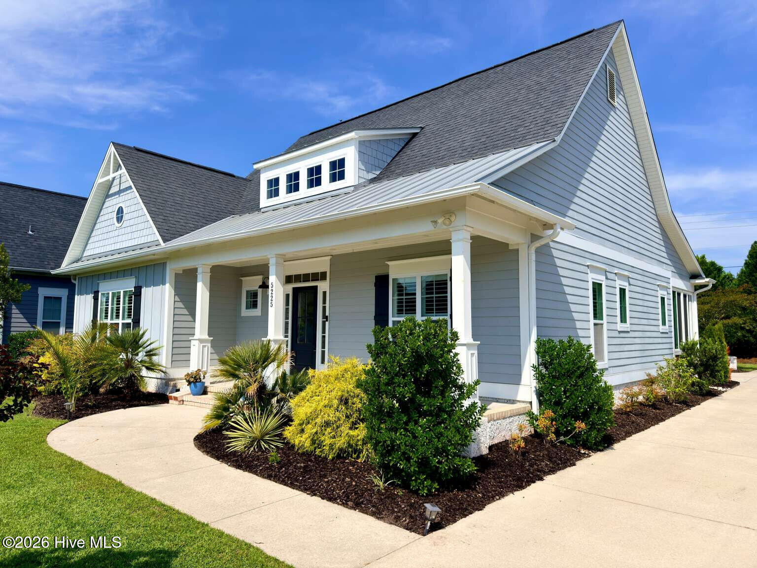 5225 Leisure Circle