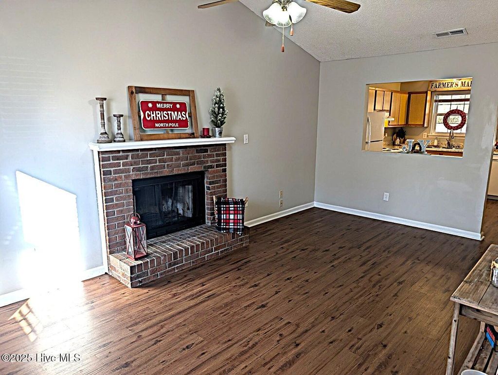 Photo of 113 Live Oak Court, Midway Park, NC 28544 (MLS # 100546253)