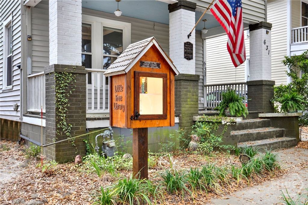 Photo of 631 E 37th Street, Savannah, GA 31401 (MLS # SA351917)