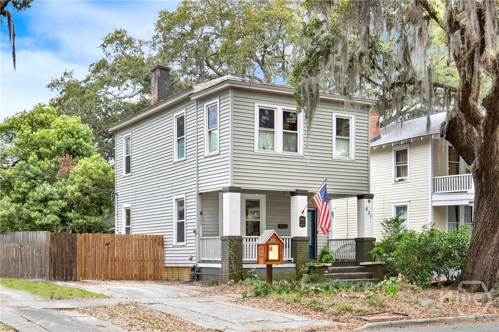 Photo of 631 E 37th Street, Savannah, GA 31401 (MLS # SA351917)