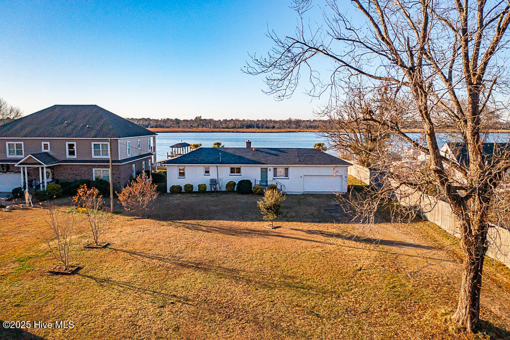 304 Madam Moores Lane