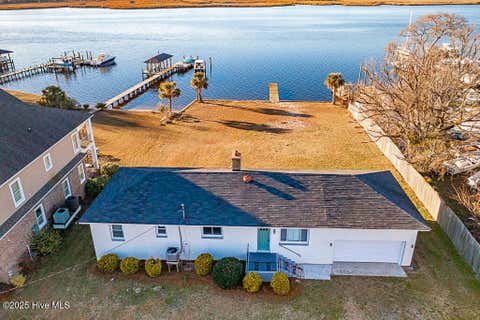 Homes For Sale - 304 Madam Moores Lane<br/> Craven County, New Bern, NC 28562
