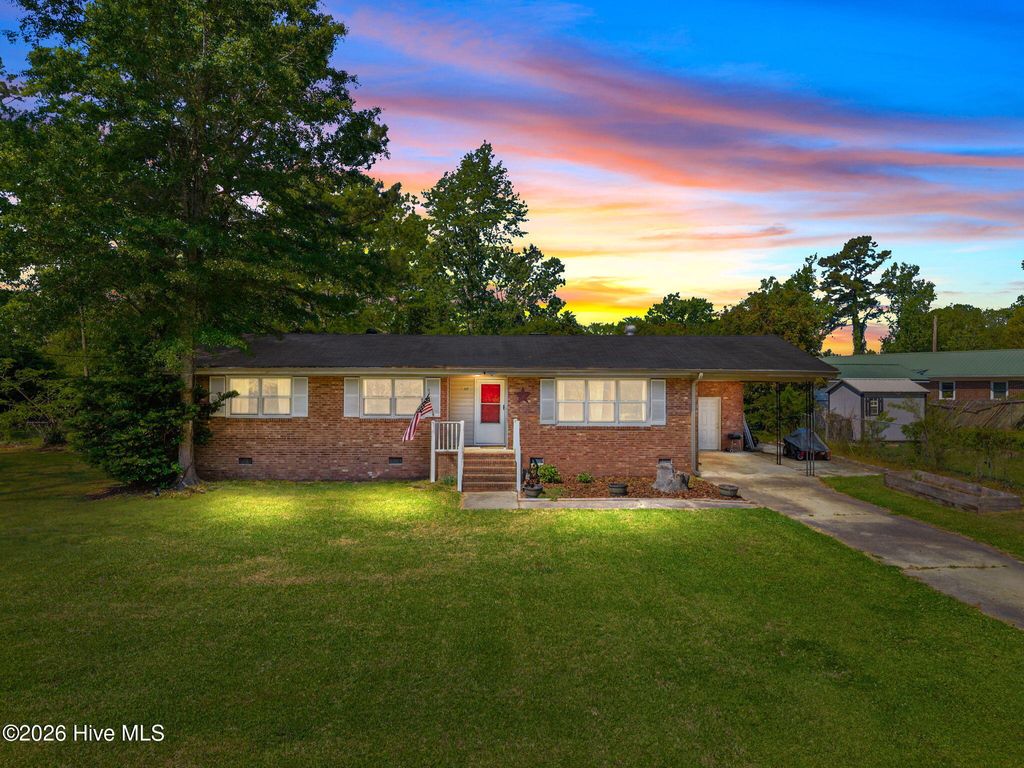 Photo of 119 Jupiter Trail, Jacksonville, NC 28546 (MLS # 100568066)