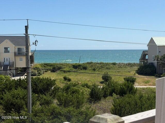 711 N Topsail Drive
