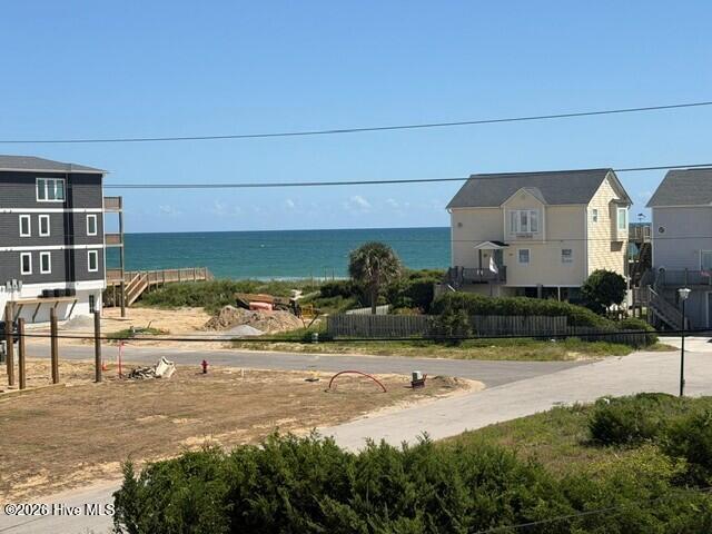 711 N Topsail Drive