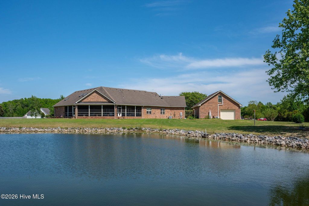 Photo of 106 Phyllis Court, Moyock, NC 27958 (MLS # 100570373)