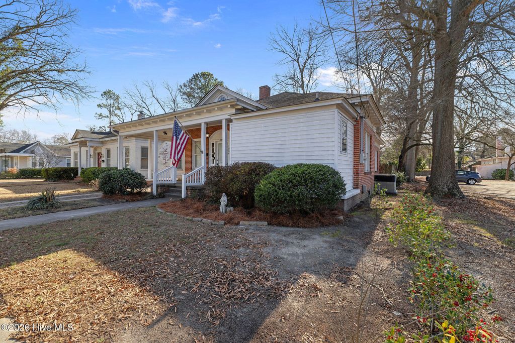 Photo of 1004 E Mulberry Street, Goldsboro, NC 27530 (MLS # 100551267)