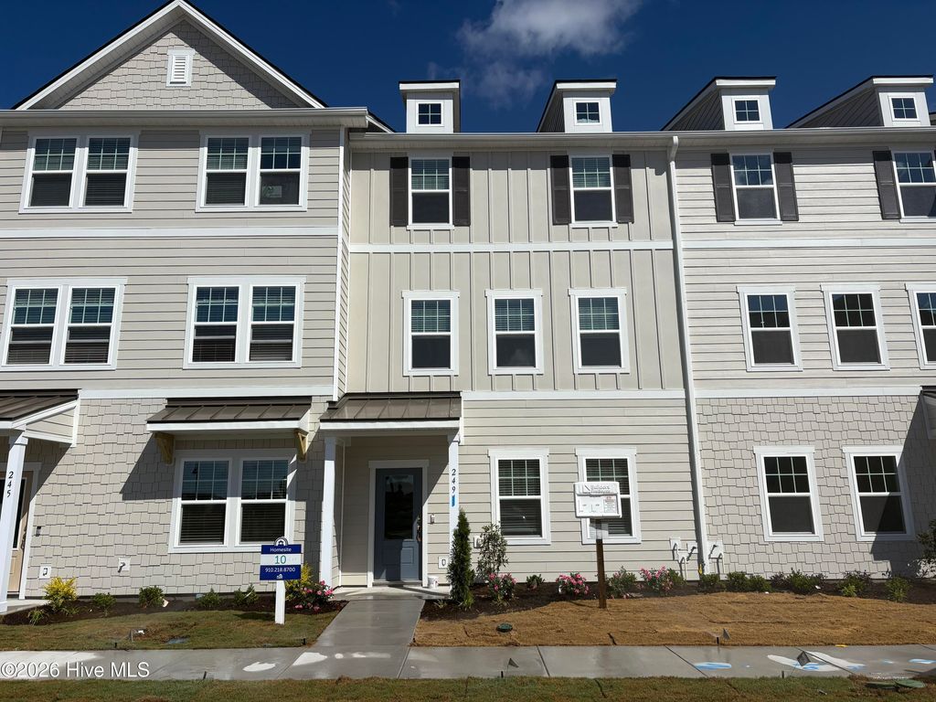 Photo of 249 Pelican Flight Loop, Wilmington, NC 28412 (MLS # 100559596)